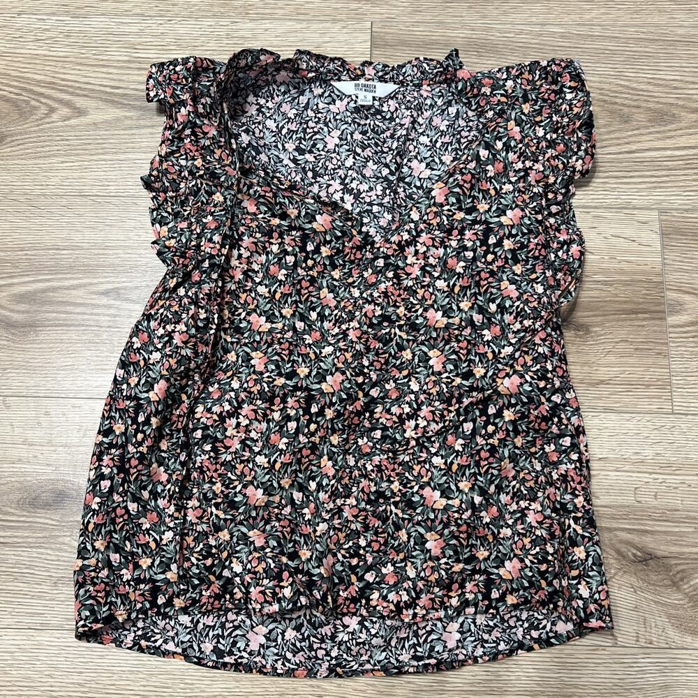 BB Dakota by Steve Madden Women’s Floral Top Ruffles Sleeveless Size Small (A46)